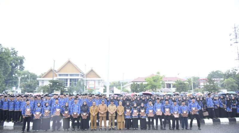 Gerimis Warnai Apel Pagi, Pemkot Bima Serahkan SK P3K Paruh Waktu 2026