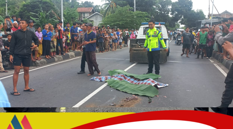 Motor Tersenggol Truk Fuso, Pengendara Tergilas Tewas di Tempat. Polisi Olah TKP Dan Buruh Sopir Truk